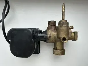 трехходовой клапан котел Immergas Zeus / Avio