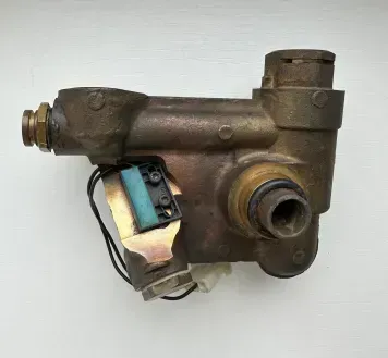 гідровузол гідрогуппа права котел BOSCH/JUNKERS ZW24-2 DH AE 23
